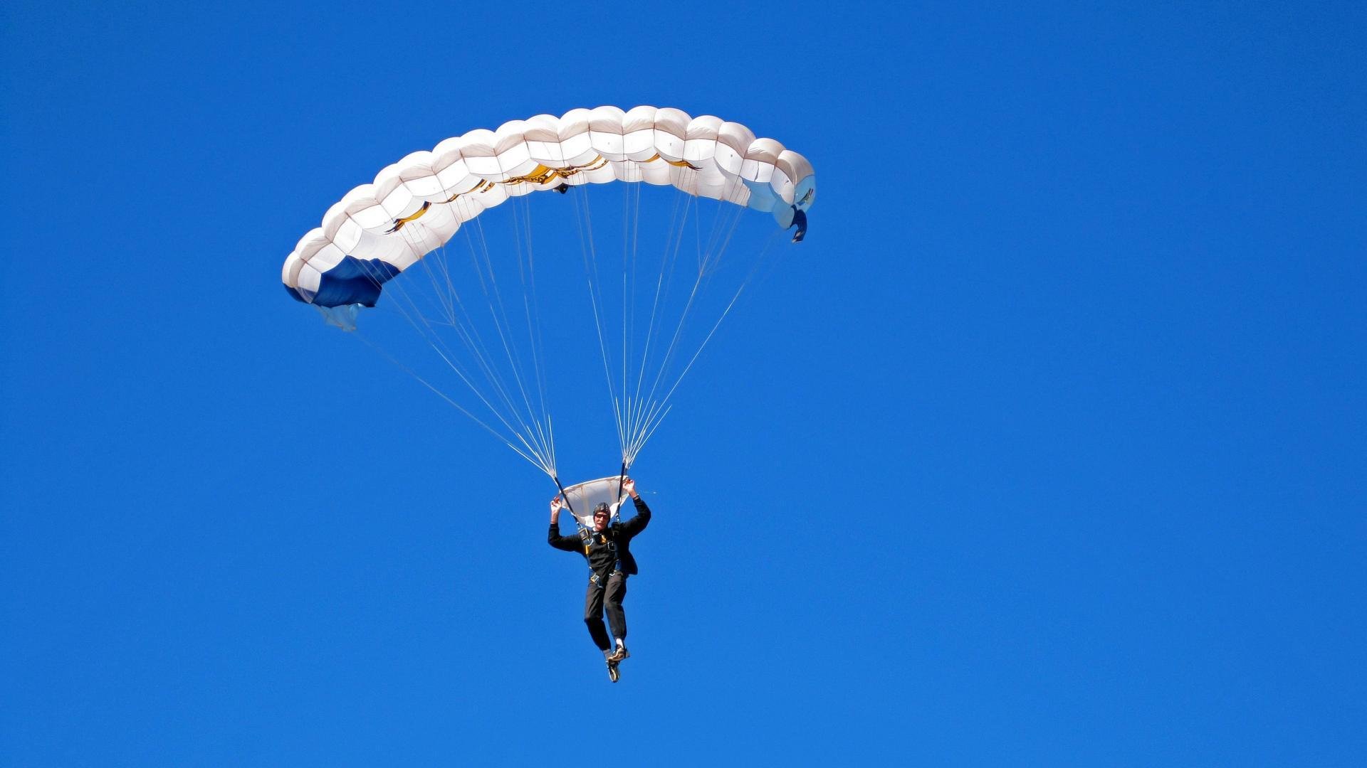 “帕布罗·马特拉：阿根廷橄榄球的核心人物，继续为美洲狮队指引方向”