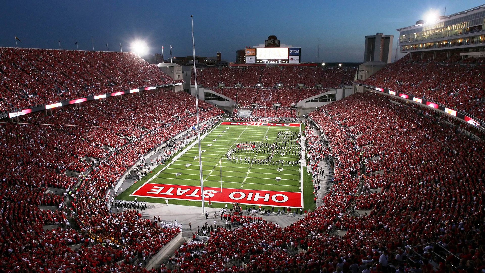 JIUYOU GAMING-C罗与昔日恩师赛场重逢热泪盈眶，c罗与球迷